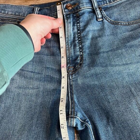 J. Crew Women's Vintage Straight Jeans Distressed Ripped Medium Wash Size 32 - Picture 7 of 12